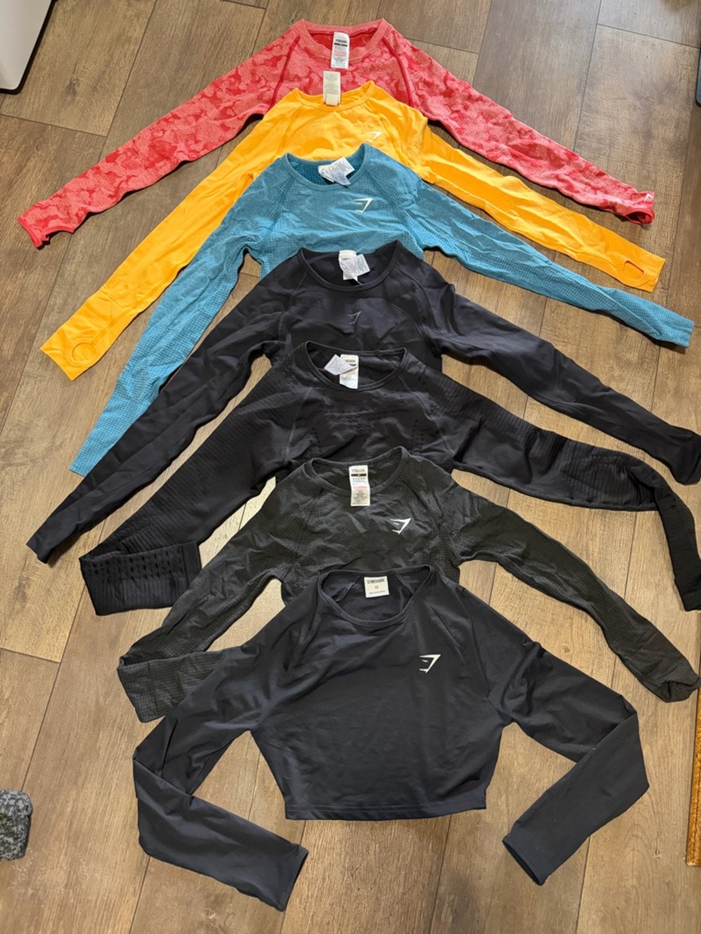 Gymshark Long Sleeve Cropped Tops  set of 7 - Coral, Yellow, Teal & Black Set XS
